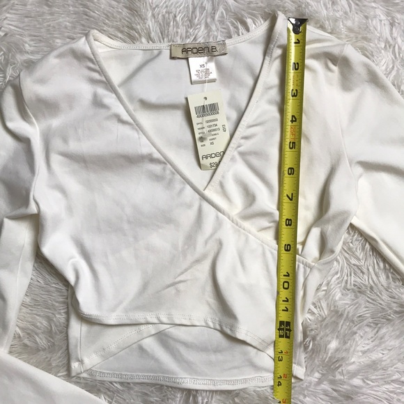 🎉Sale🎊 Arden B. Crop Top - Picture 9 of 14